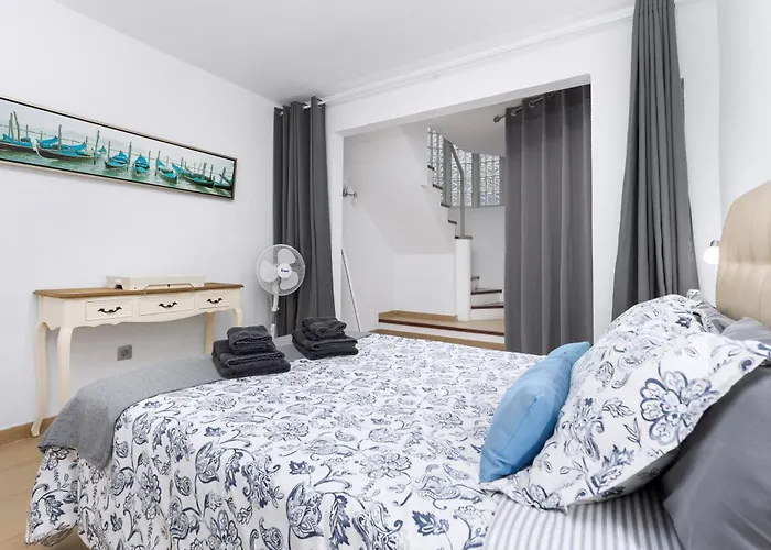 Home2book Cozy Duplex Steps From The Ocean
