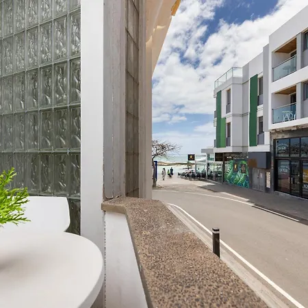 Home2book Cozy Duplex Steps From The Ocean Daire